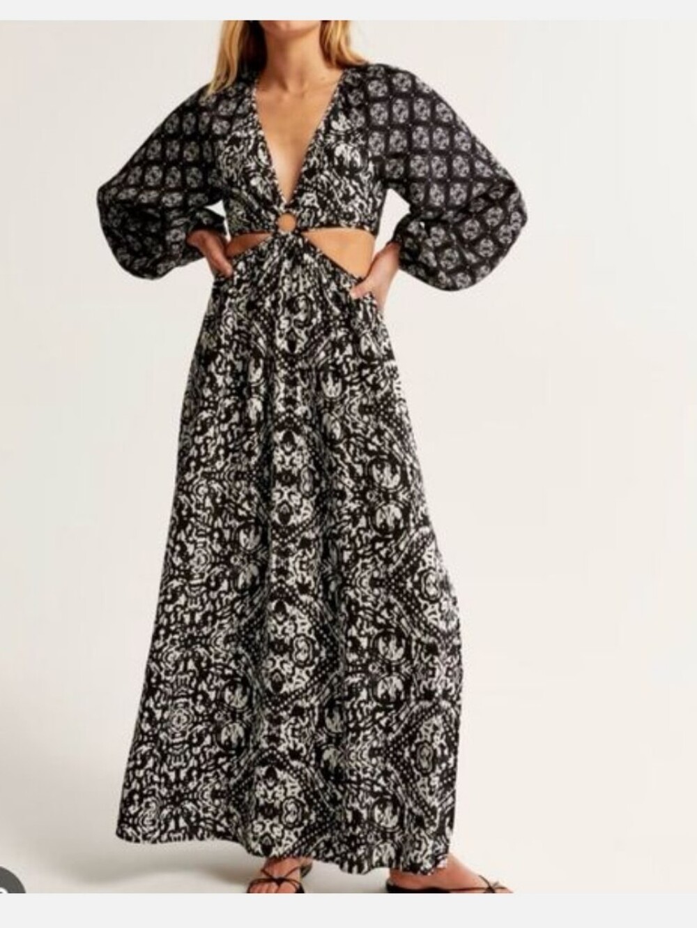 Abercrombie & Fitch NWT Long-Sleeve Plunge Cutout Maxi Dress Size S